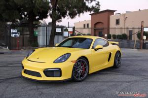 Porsche Cayman GT4 in Yellow by Impressive Wrap '2016